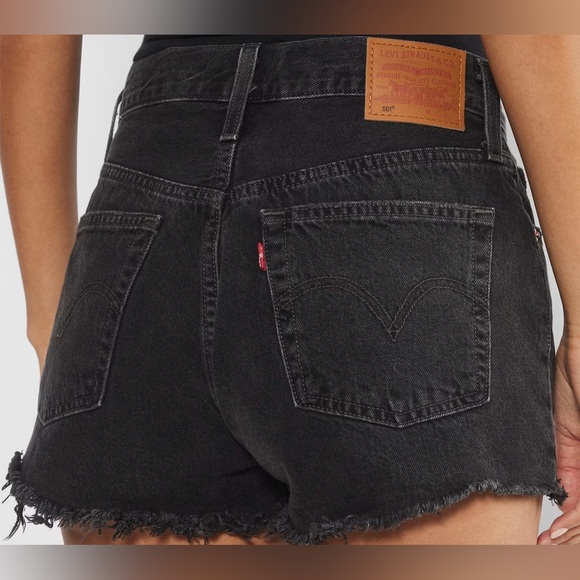 Levi’s 501 Original Mid Rise Black Cut-Off Denim Shorts - Picture 3 of 12